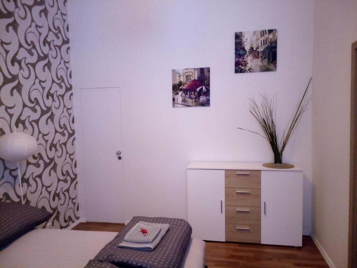 Gallys Apartments Prag Exteriör bild